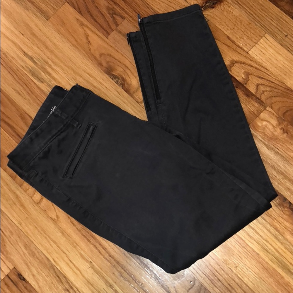 LOFT Modern skinny ankle dark gray pants.  28/6